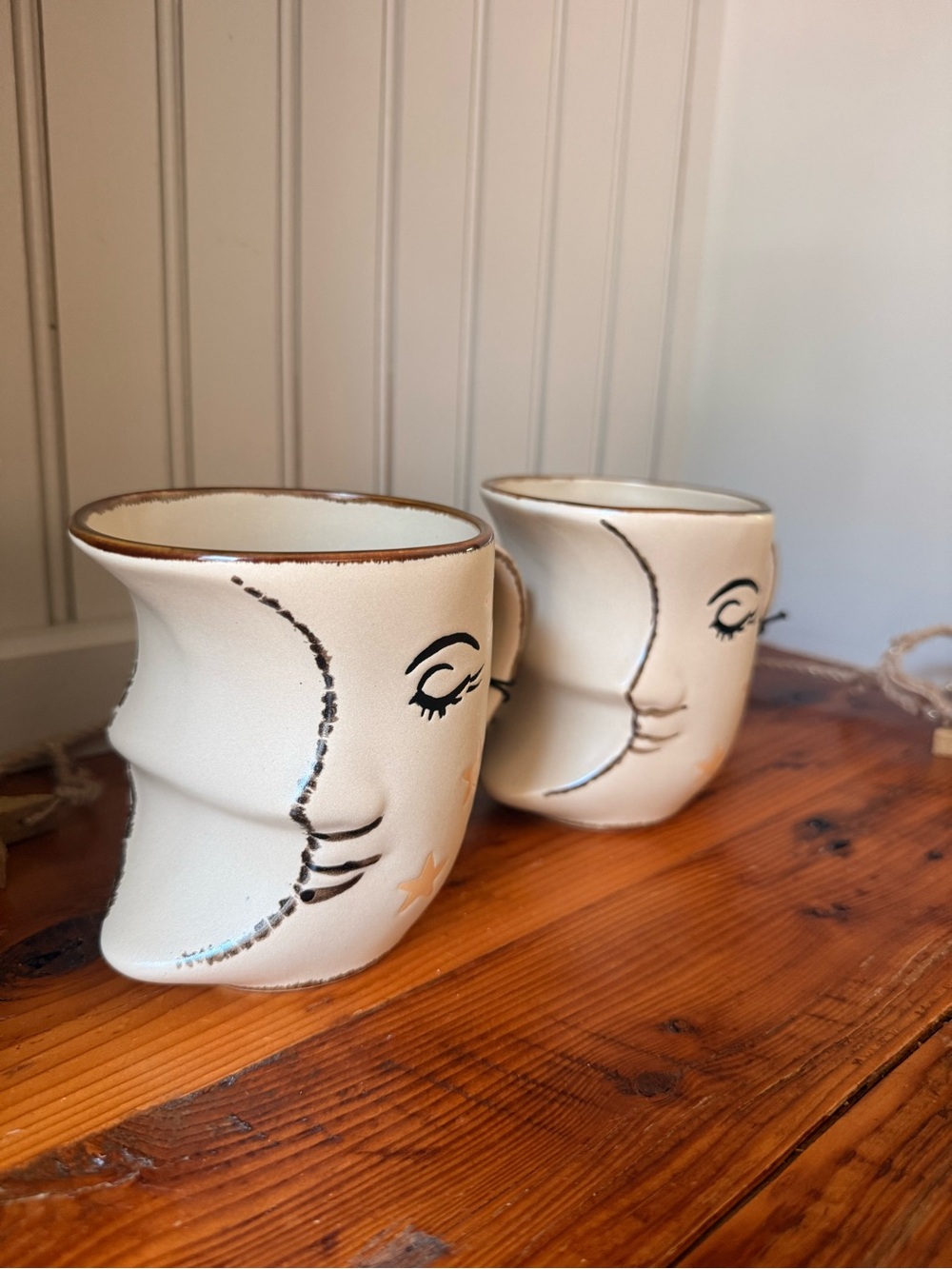 🌙✨Crescent Moon Face Mugs with Gold Stars - Set of 2 Witchy Halloween - Picture 3 of 5